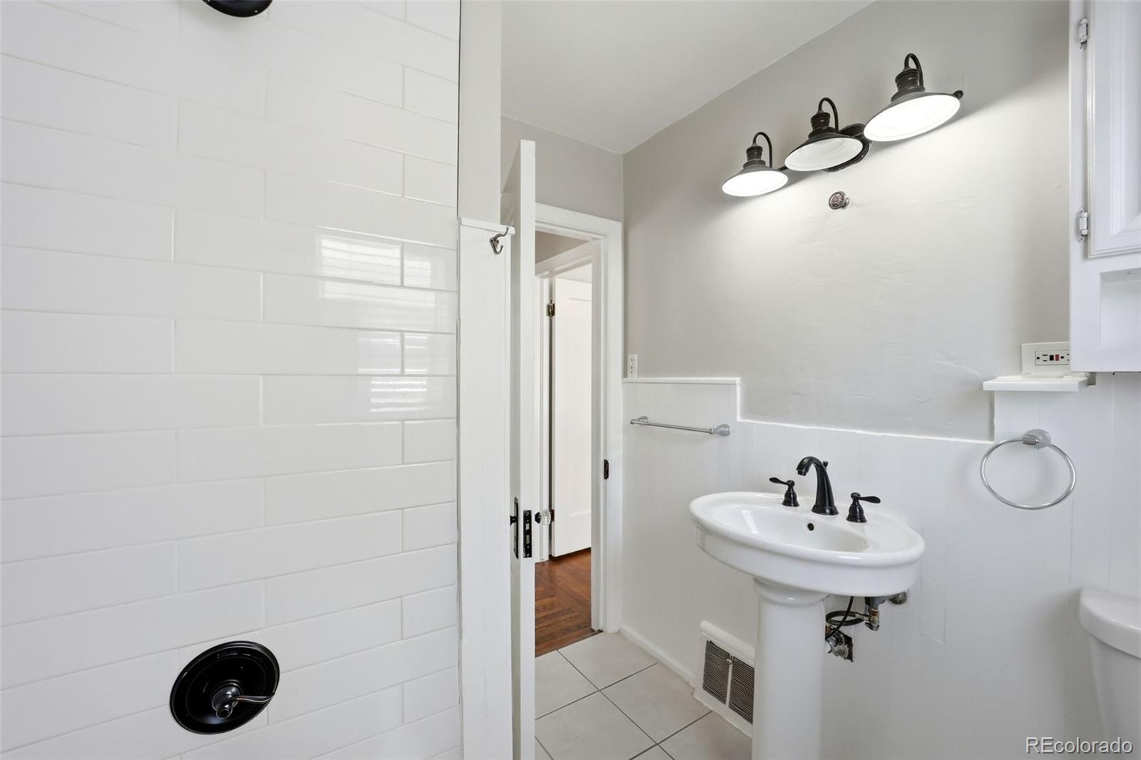 MLS Image #23 for 1444  willow street,denver, Colorado