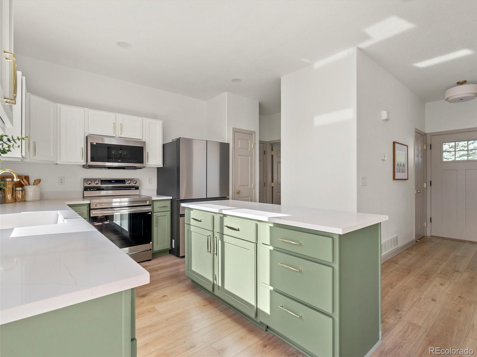 MLS Image #3 for 3356 s nelson street,lakewood, Colorado