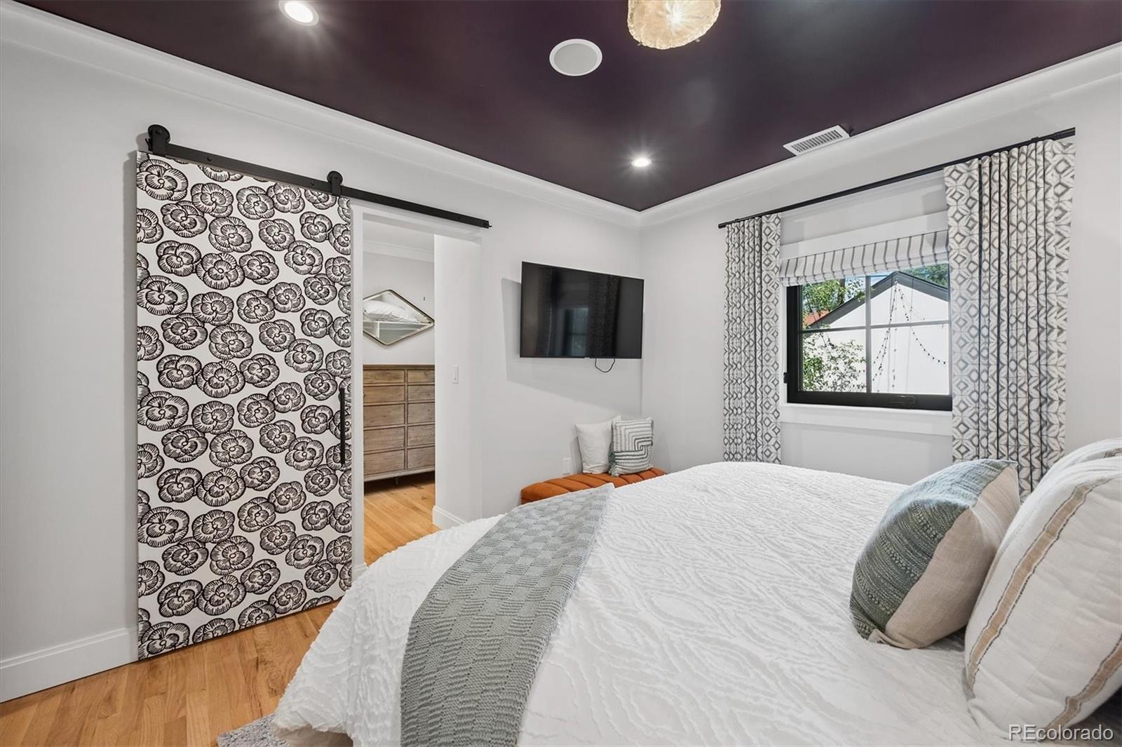 MLS Image #12 for 550 s york street,denver, Colorado