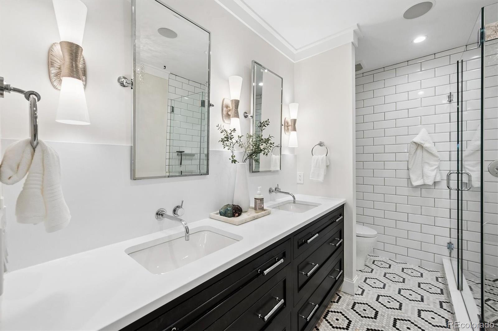 MLS Image #14 for 550 s york street,denver, Colorado