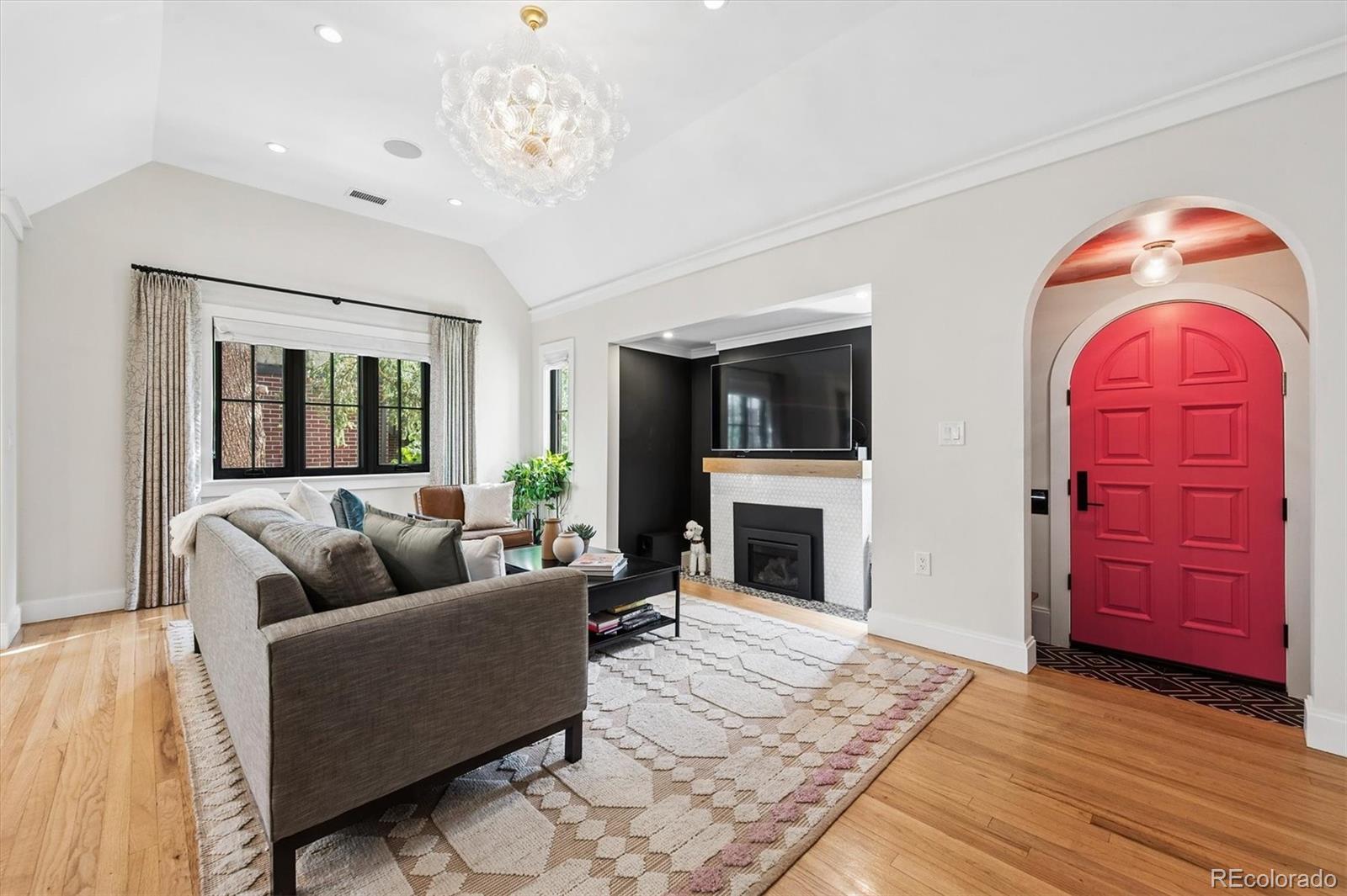 MLS Image #3 for 550 s york street,denver, Colorado