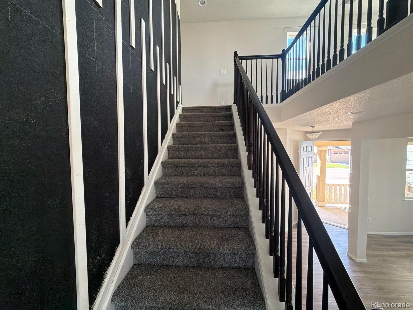 MLS Image #2 for 951 n vandriver way,aurora, Colorado
