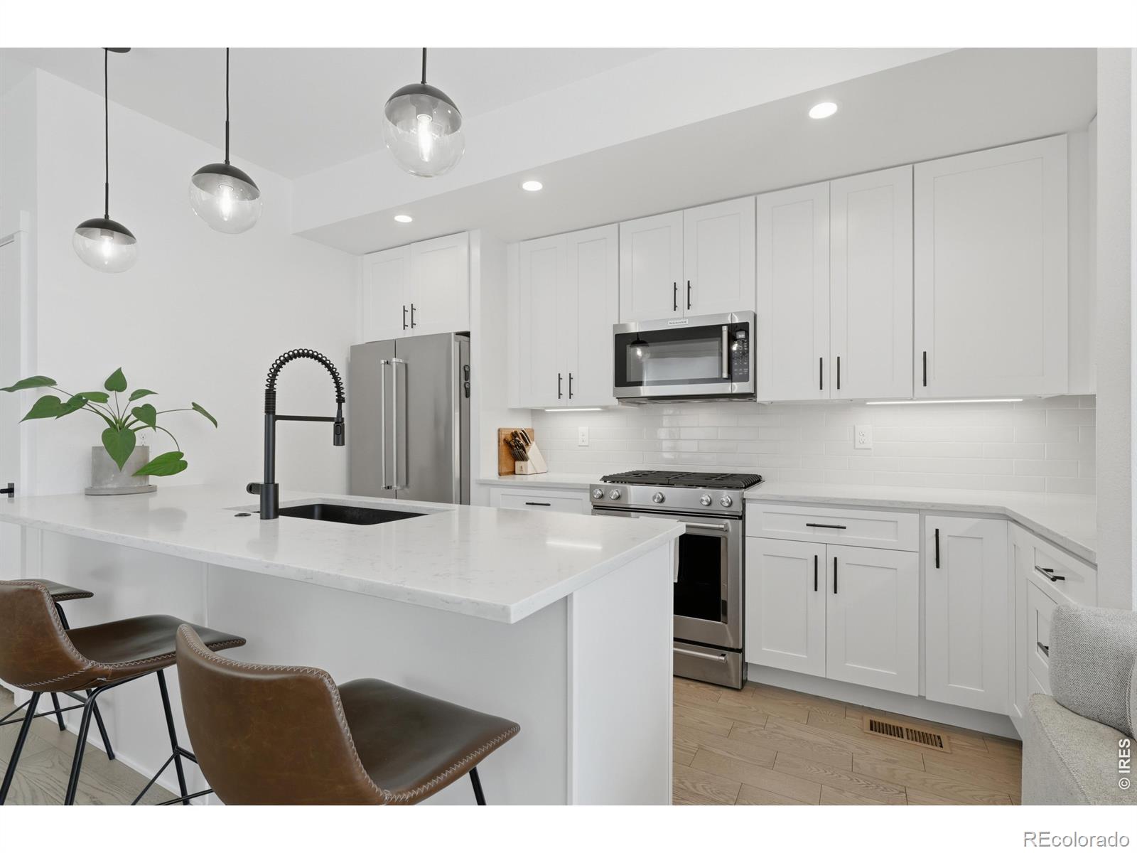 MLS Image #12 for 1368  yates street 2,denver, Colorado