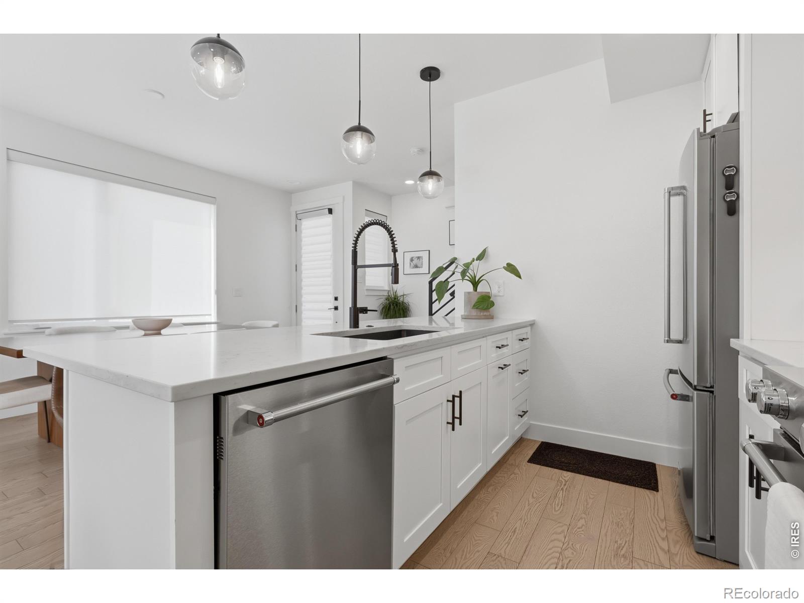 MLS Image #14 for 1368  yates street 2,denver, Colorado