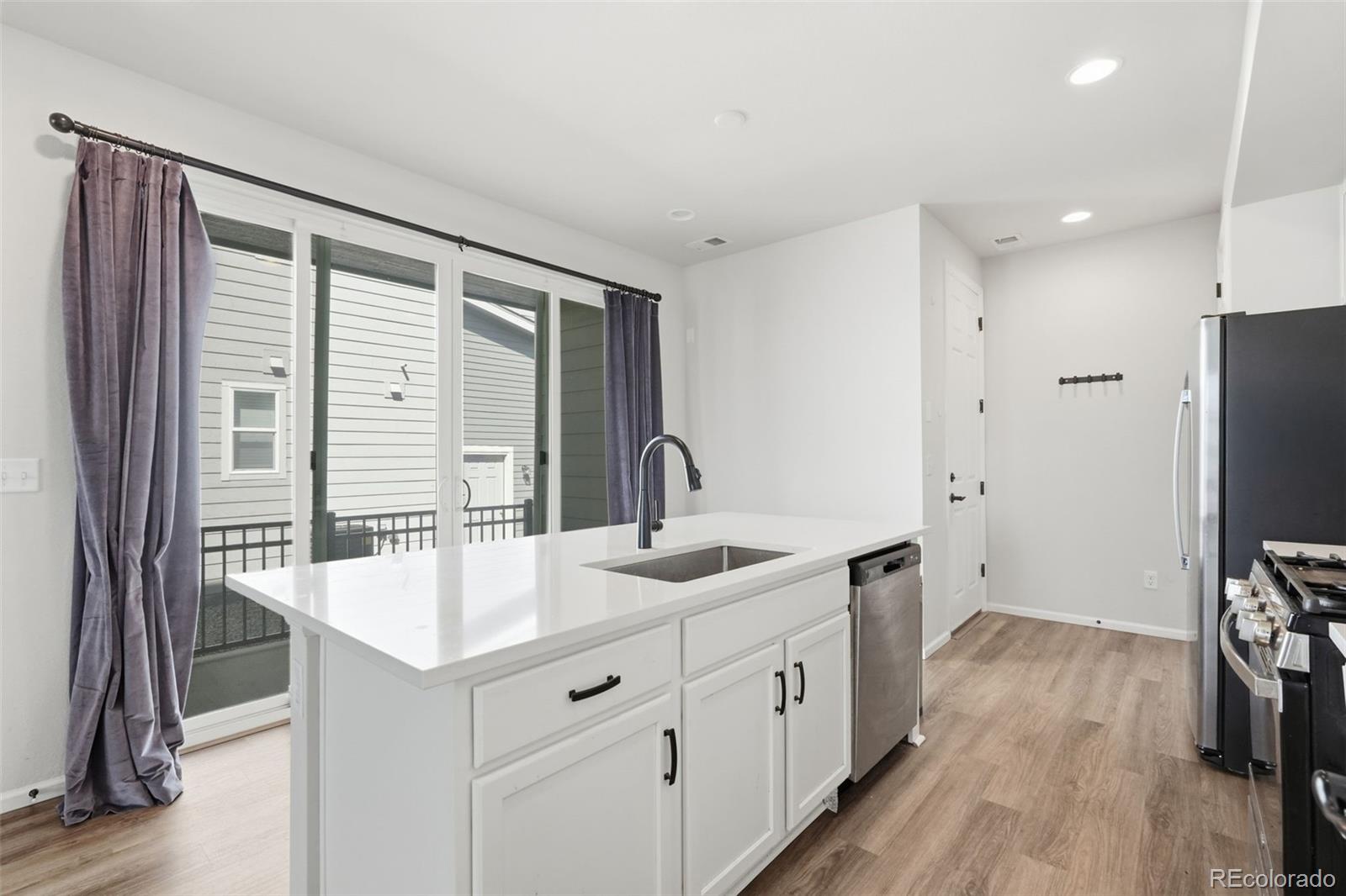 MLS Image #13 for 24431 e 41st avenue,aurora, Colorado