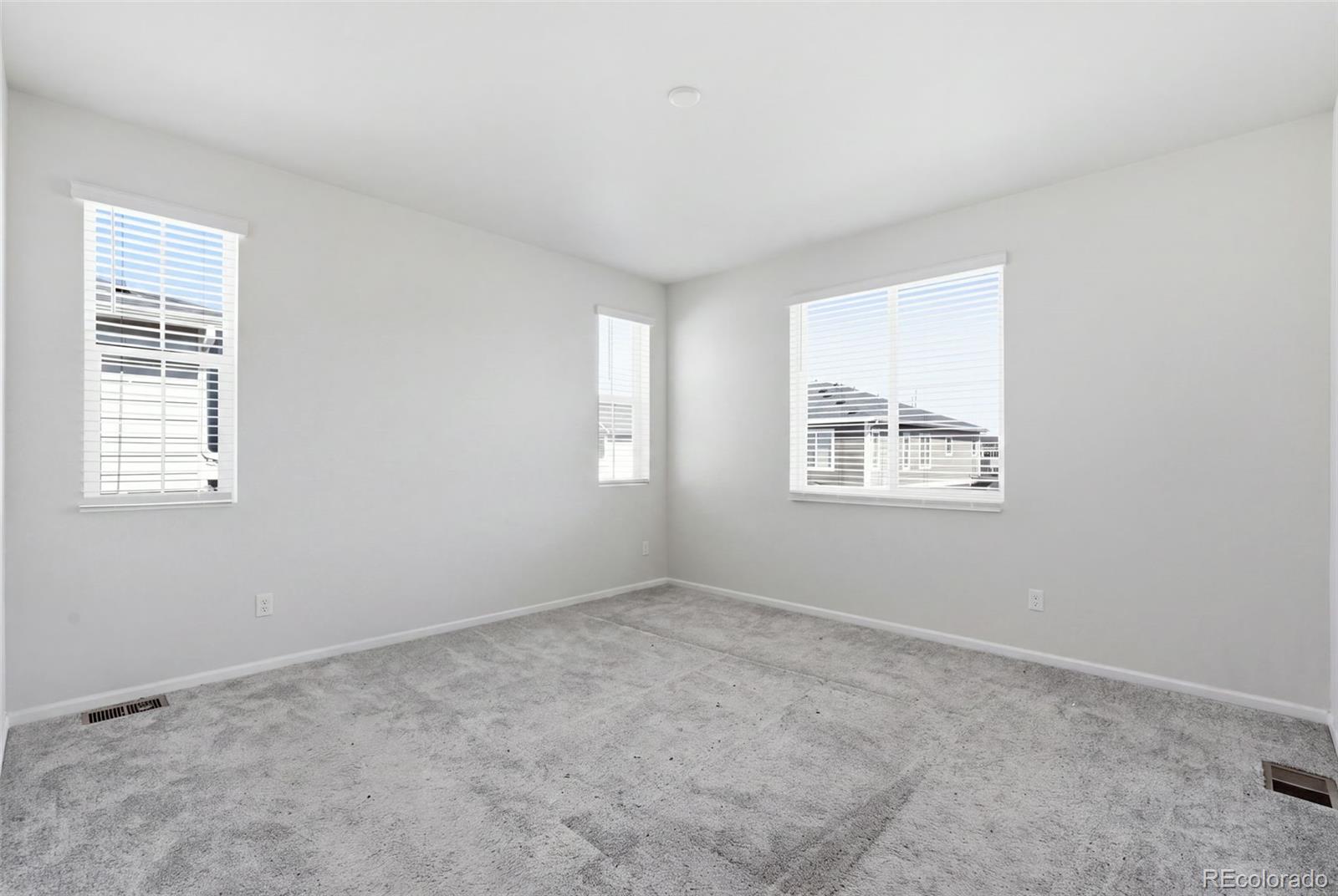 MLS Image #15 for 24431 e 41st avenue,aurora, Colorado
