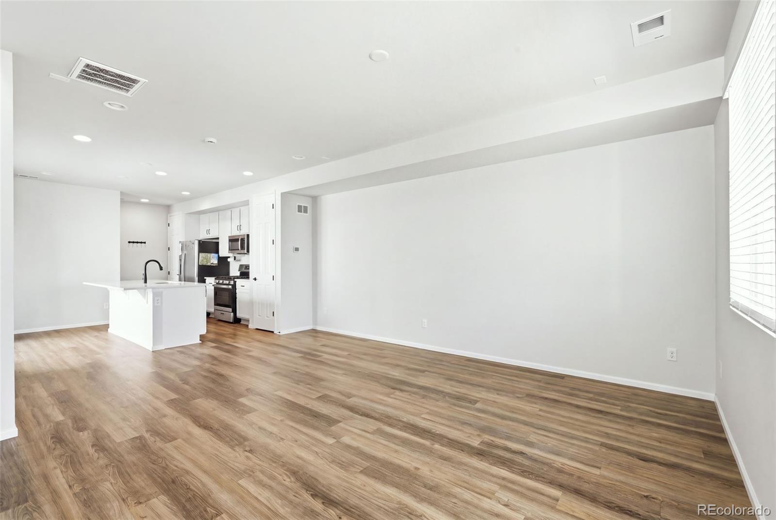MLS Image #5 for 24431 e 41st avenue,aurora, Colorado