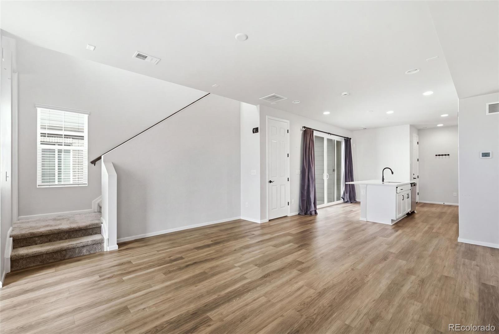 MLS Image #6 for 24431 e 41st avenue,aurora, Colorado