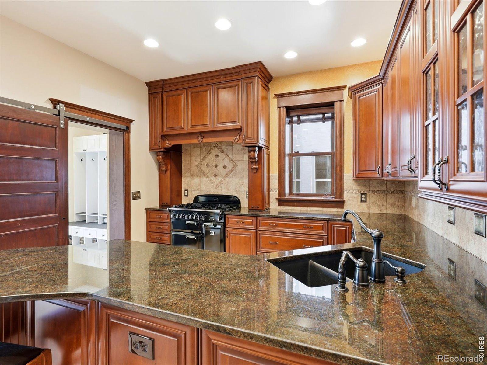 MLS Image #12 for 1121 n humboldt street,denver, Colorado