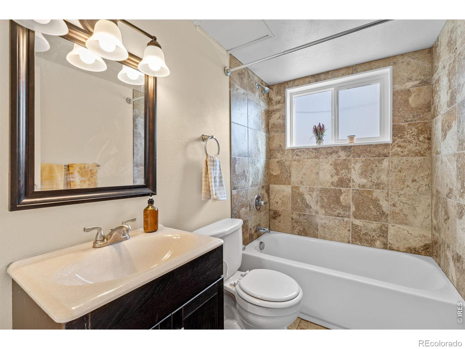MLS Image #15 for 820  lotus way,broomfield, Colorado