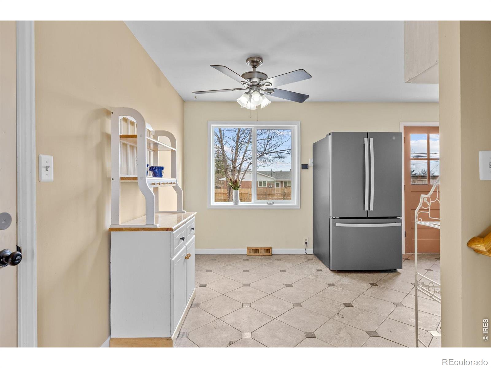 MLS Image #7 for 820  lotus way,broomfield, Colorado