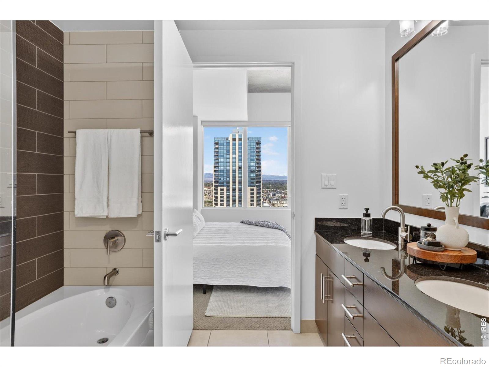 MLS Image #19 for 891  14th street 3902,denver, Colorado
