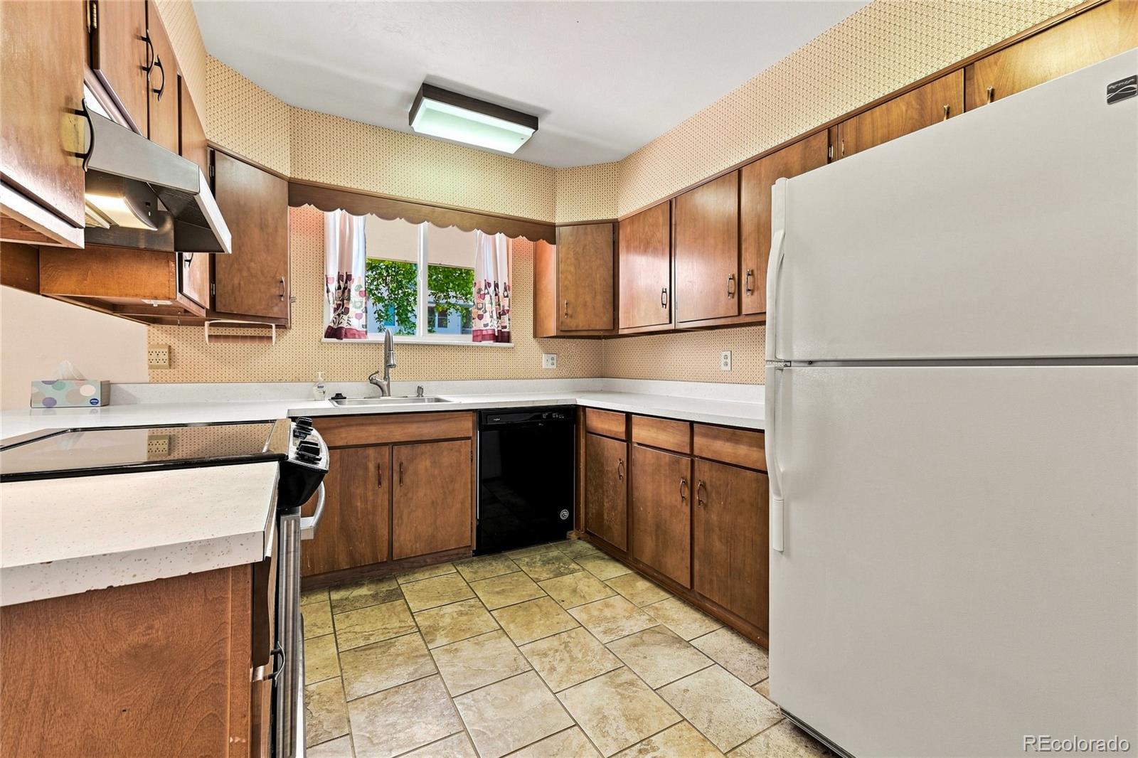 MLS Image #9 for 13685 w alaska place,denver, Colorado