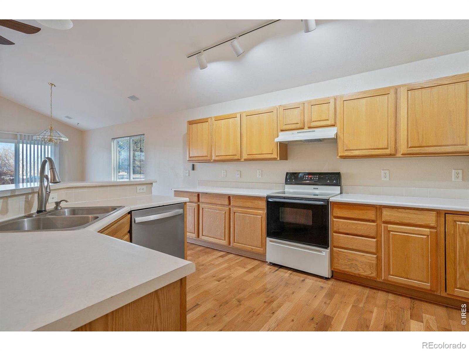 MLS Image #11 for 208  egyptian court,fort collins, Colorado