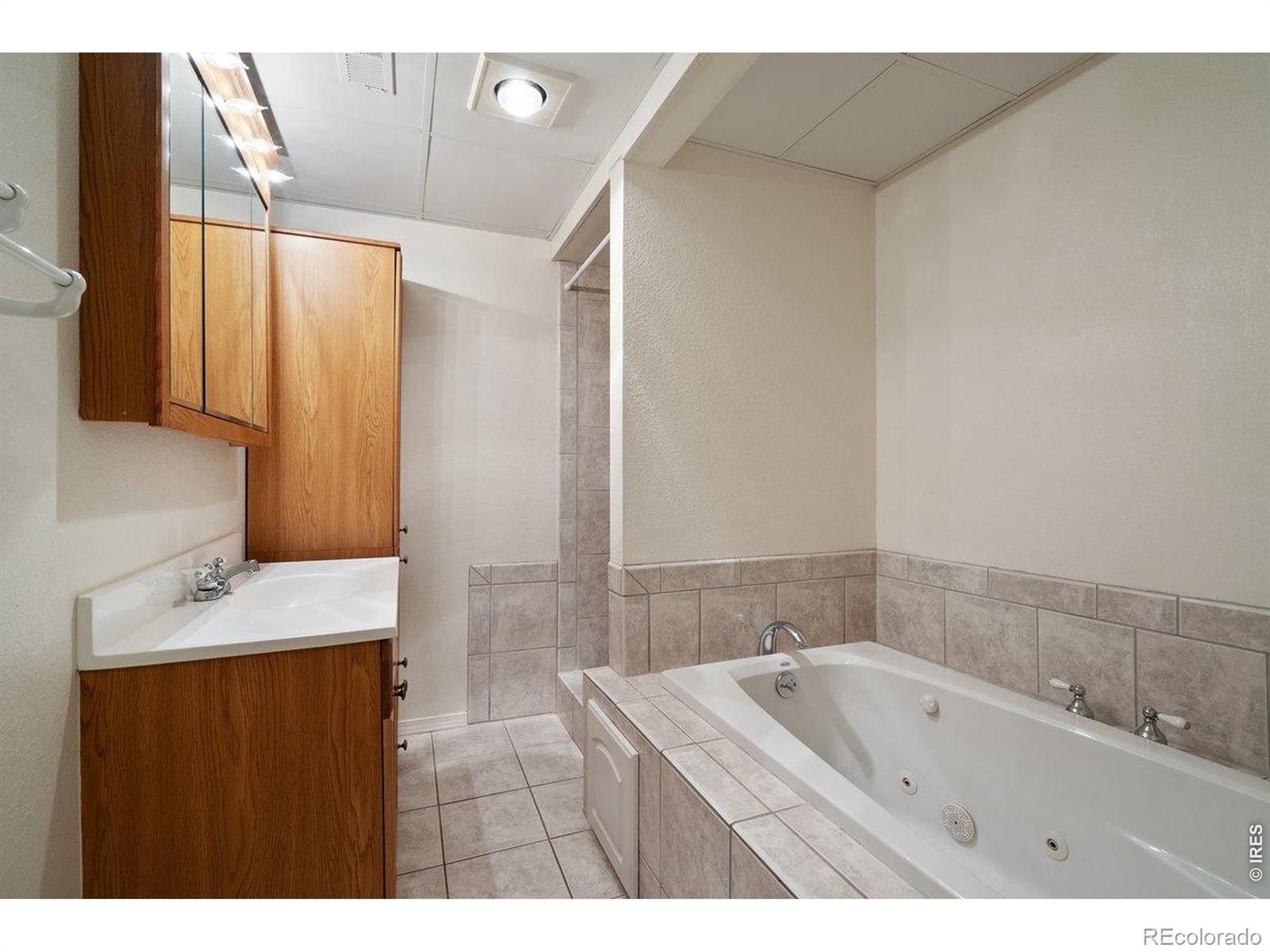 MLS Image #35 for 208  egyptian court,fort collins, Colorado