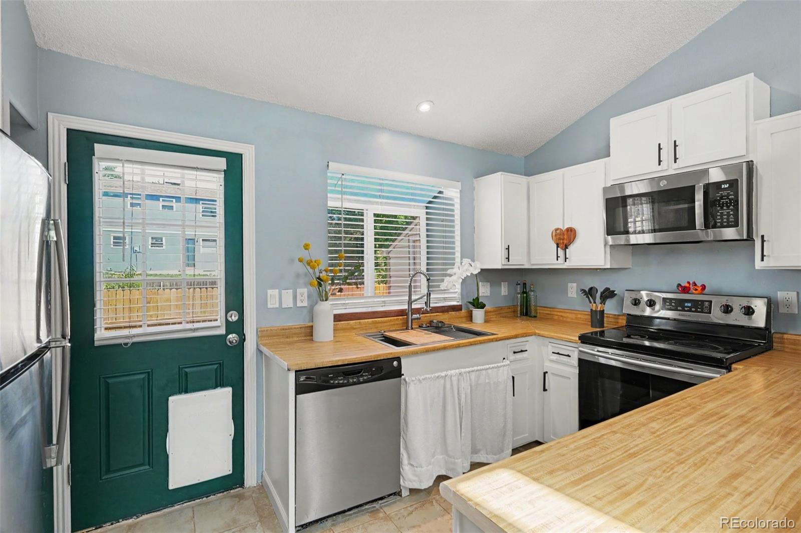 MLS Image #12 for 4646 s dillon court,aurora, Colorado
