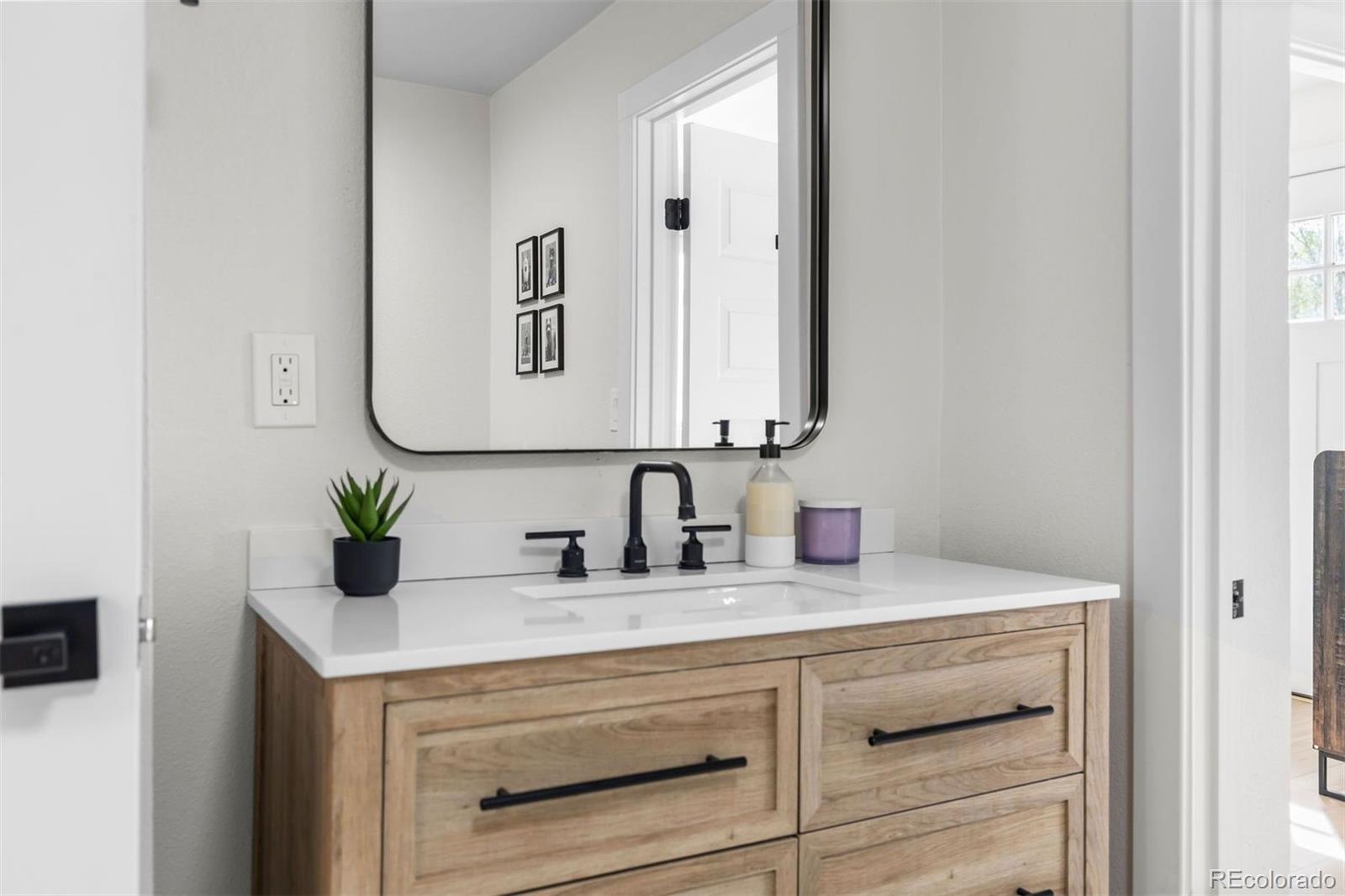 MLS Image #18 for 514 s lowell boulevard,denver, Colorado