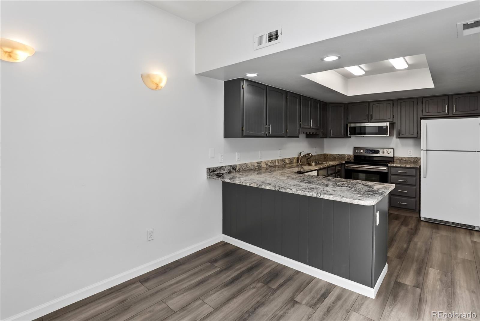 MLS Image #7 for 15451 e wyoming drive,aurora, Colorado