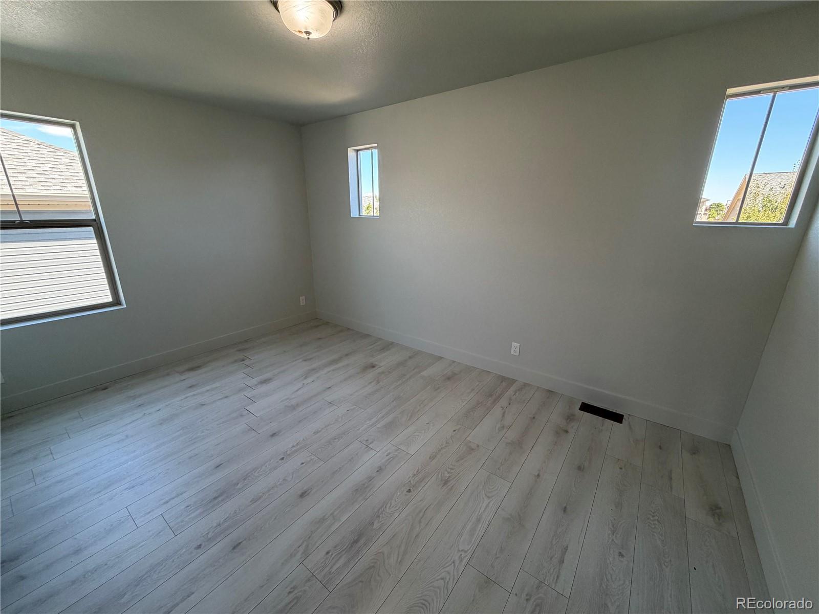 MLS Image #21 for 19036  randolph place,denver, Colorado