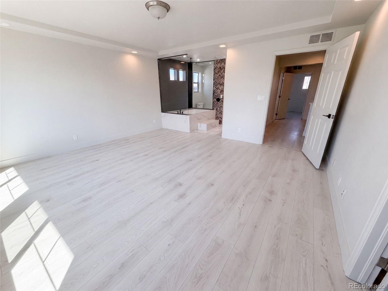 MLS Image #3 for 19036  randolph place,denver, Colorado