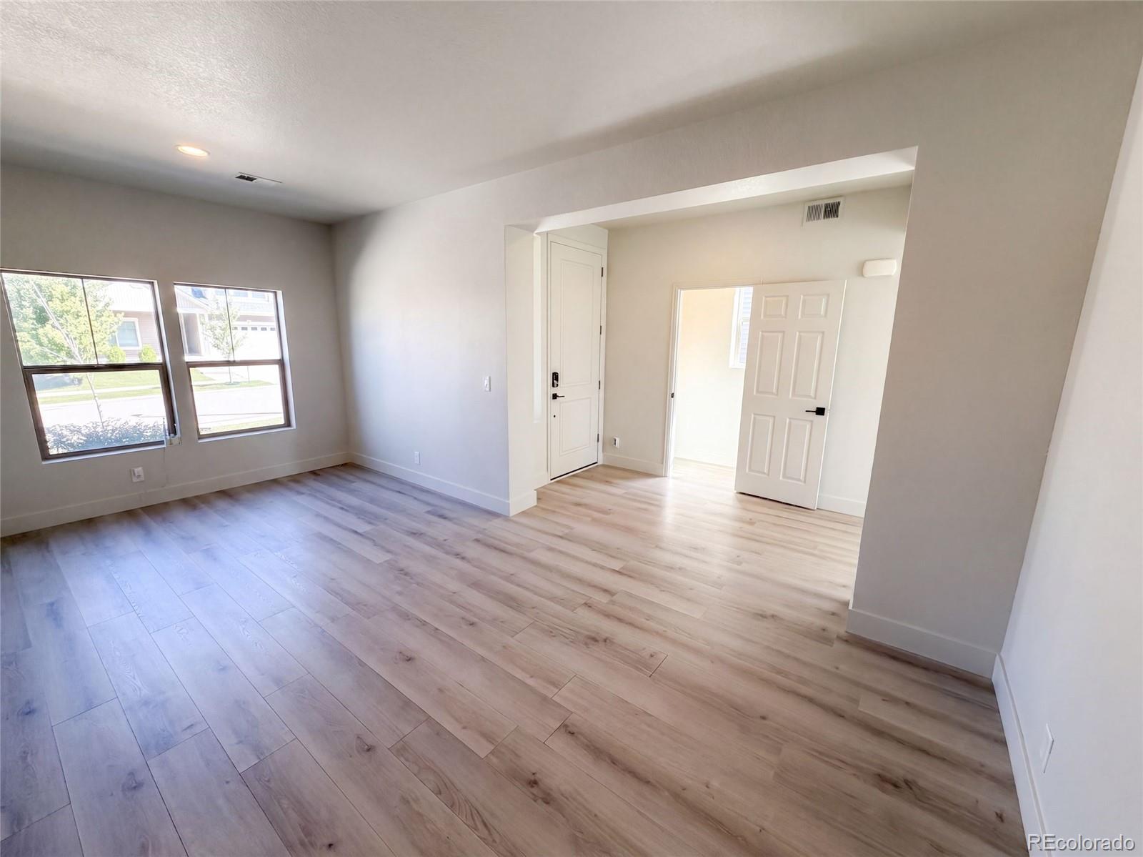 MLS Image #7 for 19036  randolph place,denver, Colorado