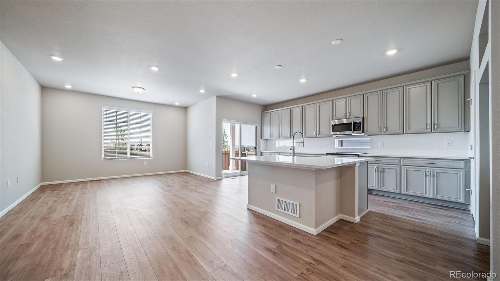MLS Image #1 for 5004 n tempe street,aurora, Colorado