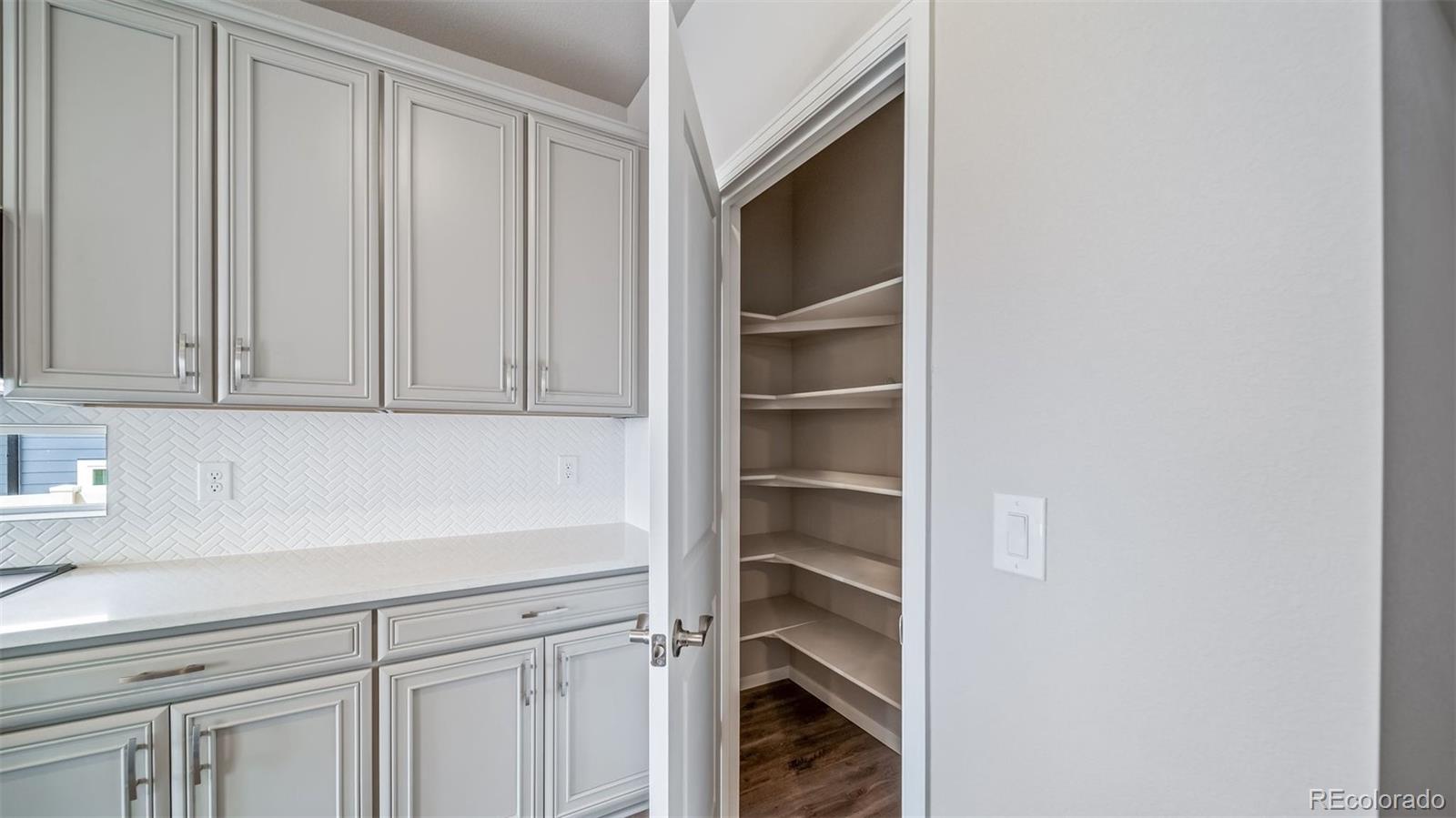 MLS Image #24 for 5004 n tempe street,aurora, Colorado