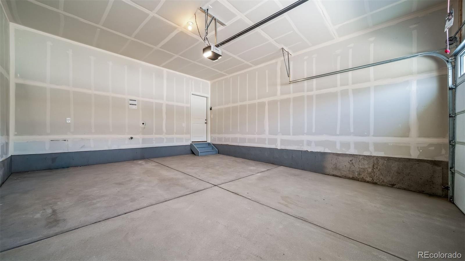 MLS Image #26 for 5004 n tempe street,aurora, Colorado