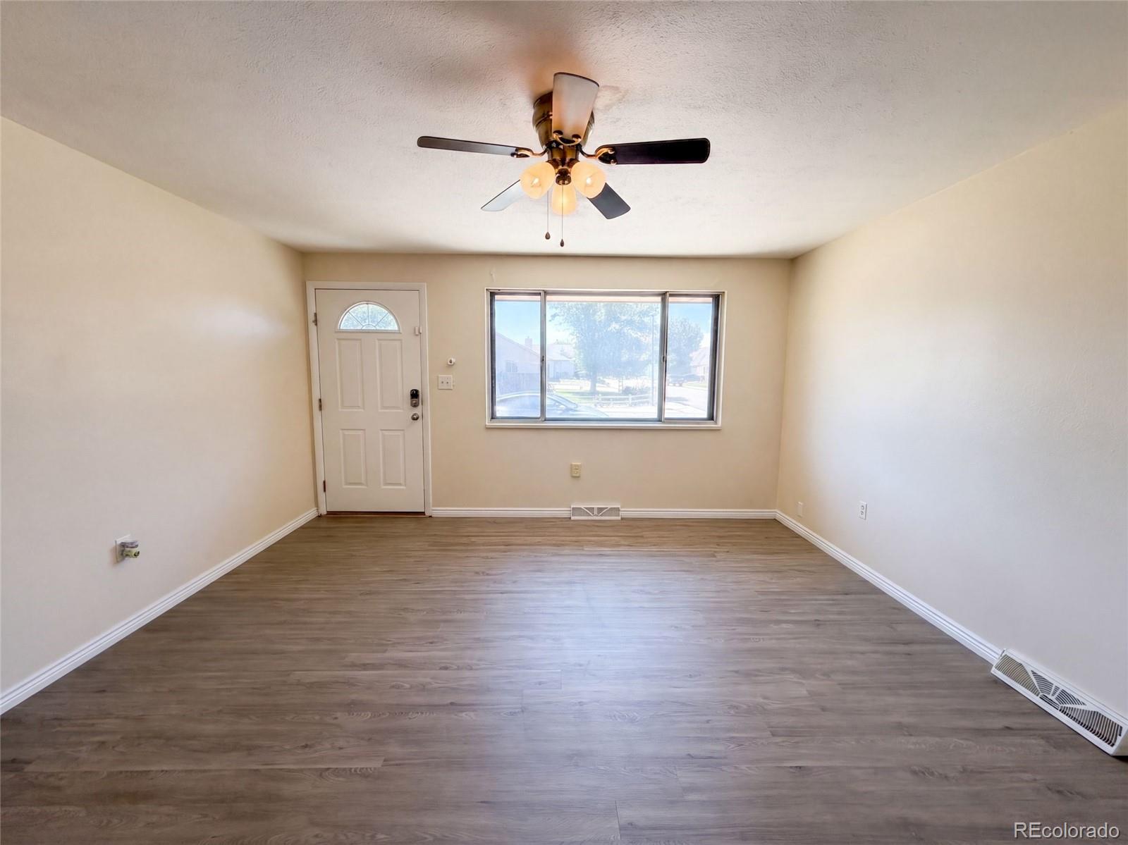 MLS Image #7 for 1561  myrtle street,brighton, Colorado