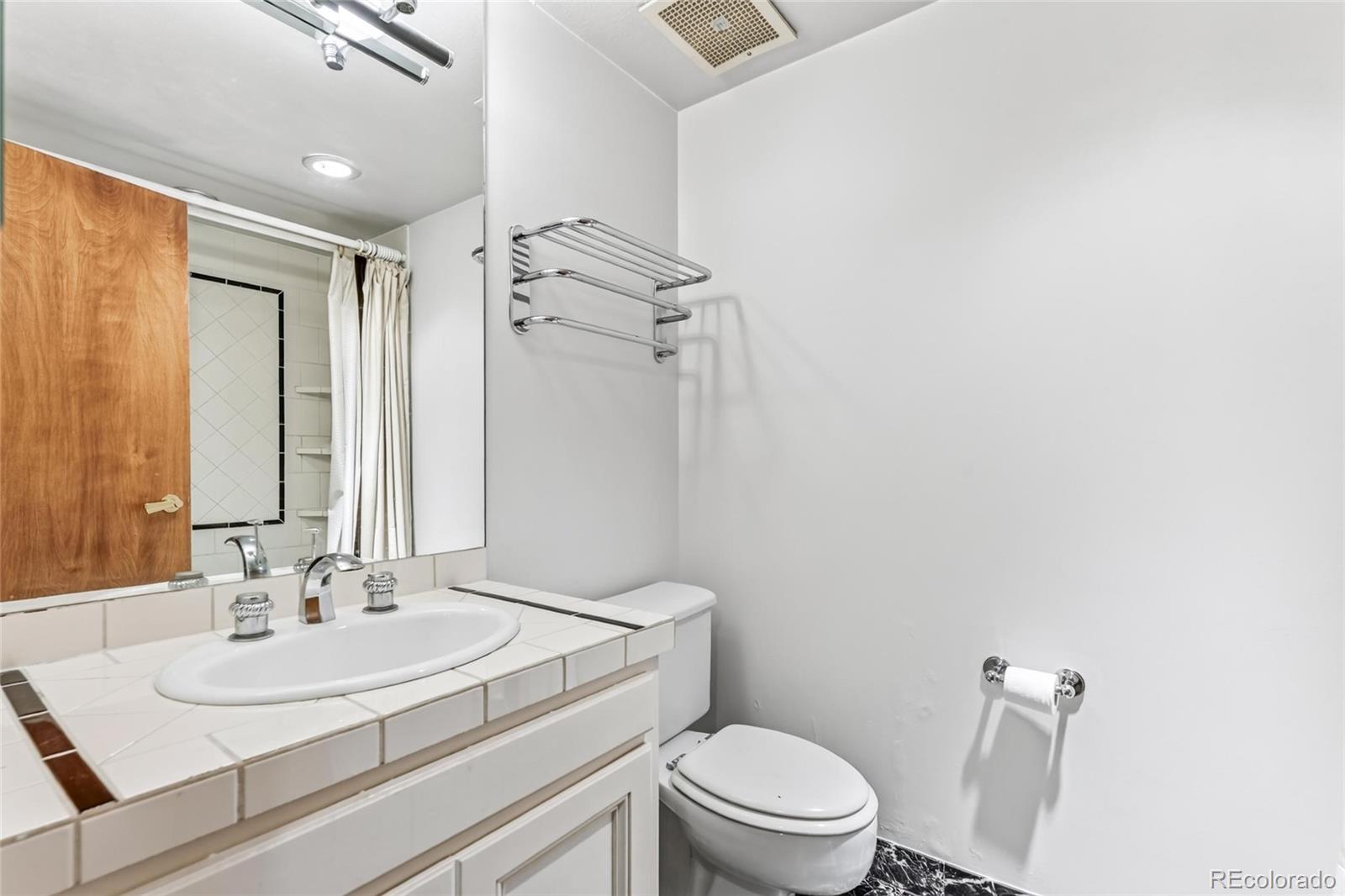 MLS Image #20 for 2000 e 12th avenue,denver, Colorado