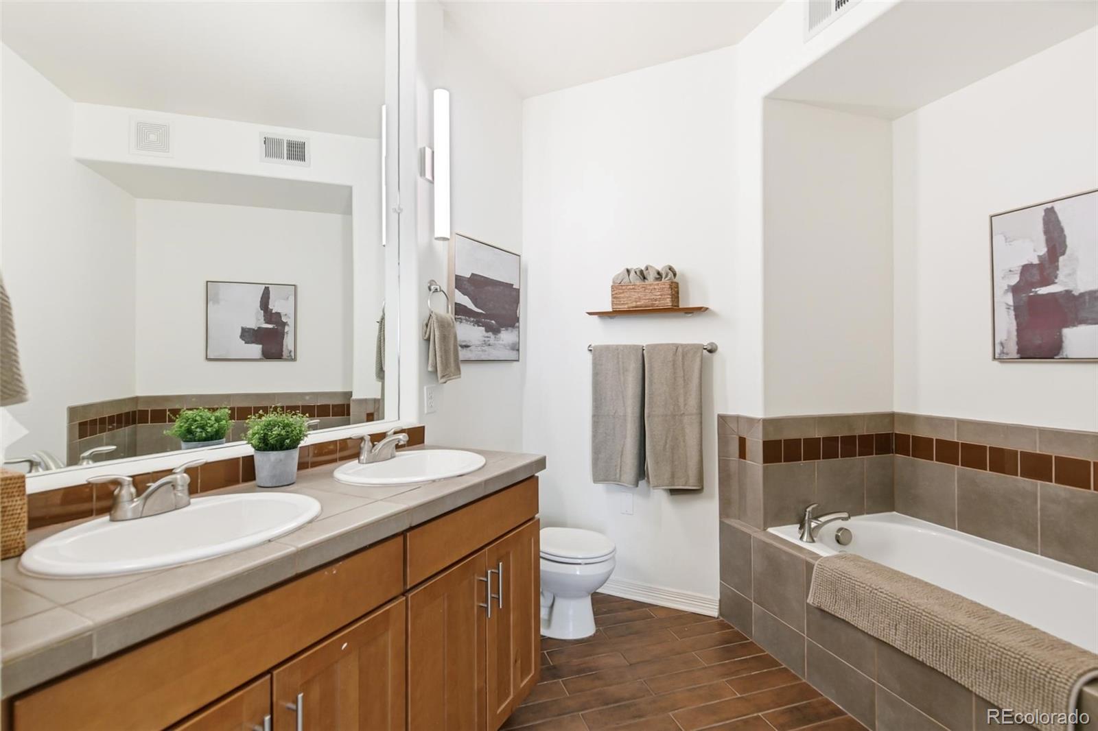 MLS Image #16 for 1100 n grant street,denver, Colorado