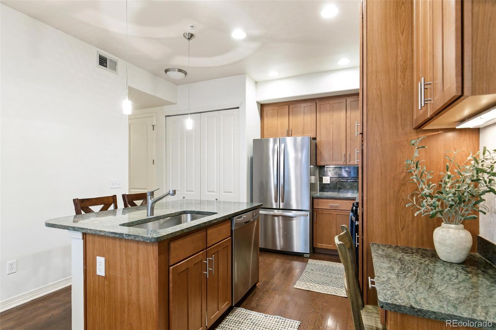 MLS Image #4 for 1100 n grant street,denver, Colorado