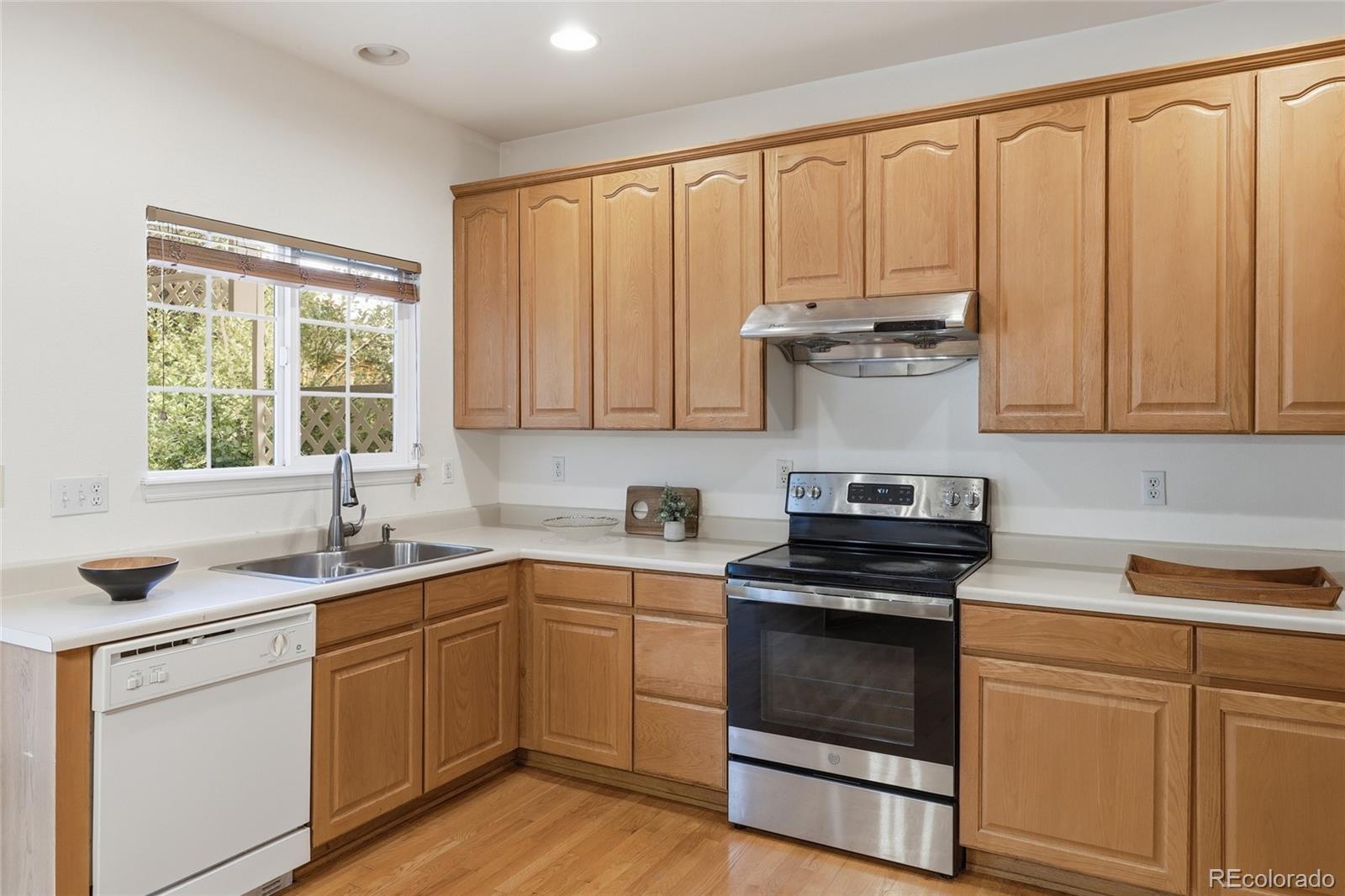 MLS Image #6 for 4595  hunterwood drive,littleton, Colorado