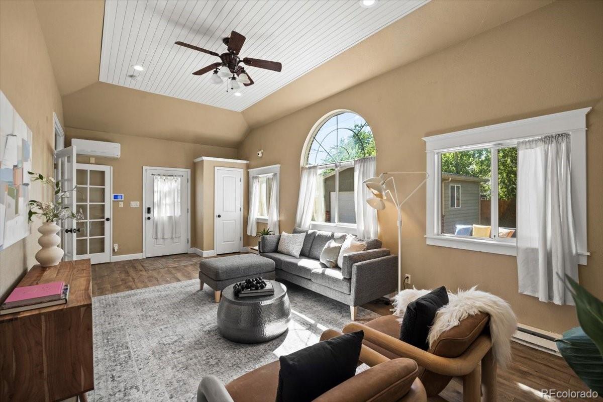 MLS Image #26 for 627  oneida street,denver, Colorado
