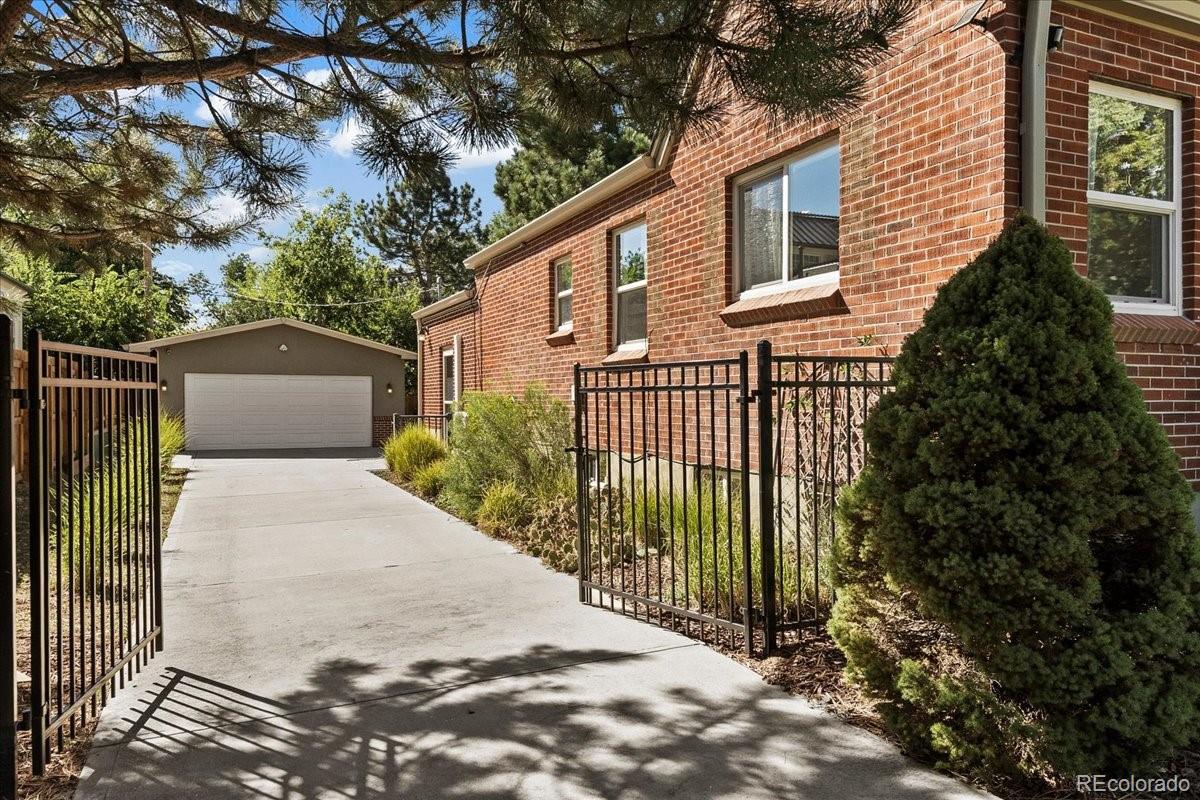 MLS Image #3 for 627  oneida street,denver, Colorado