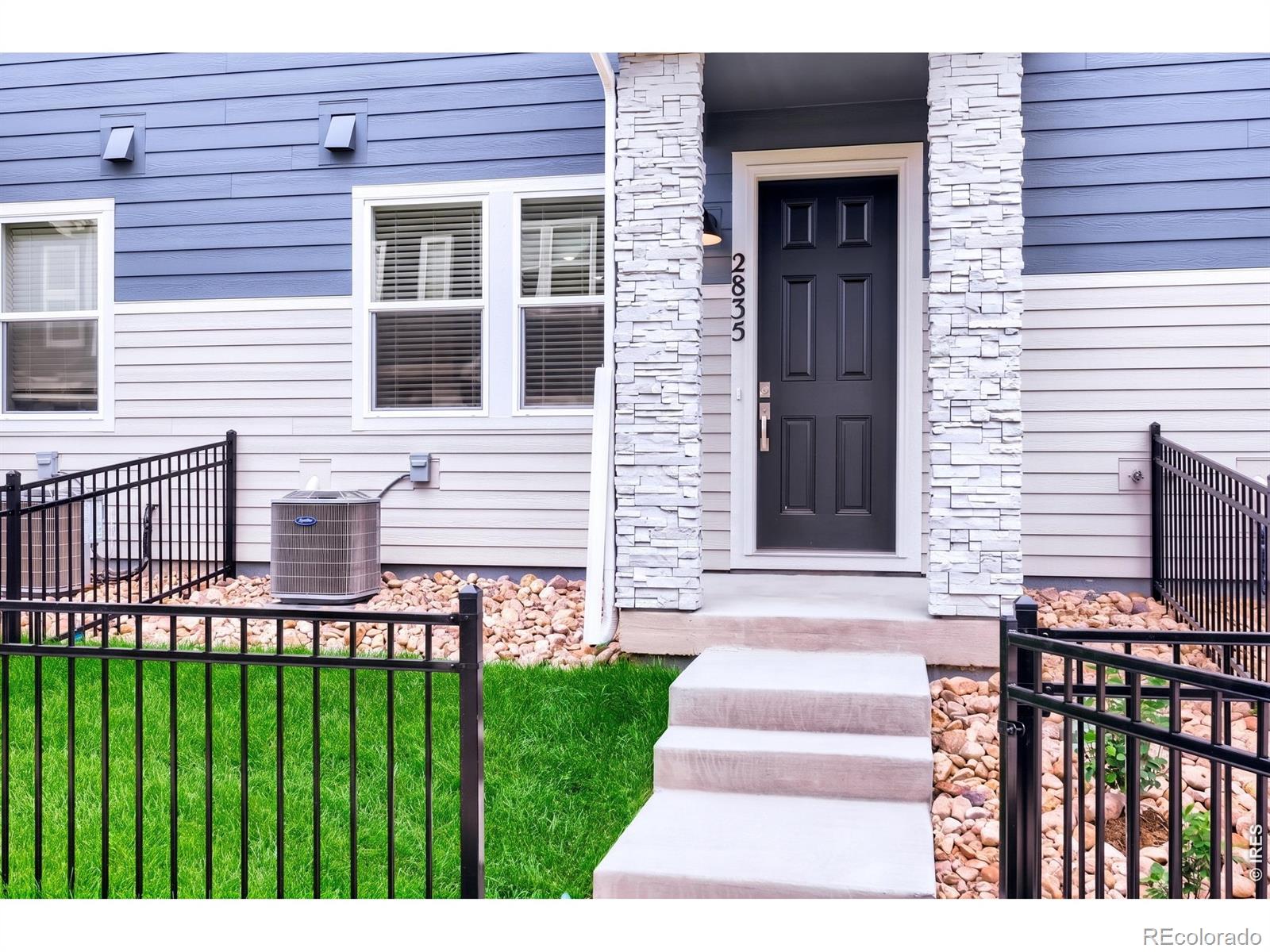 MLS Image #2 for 2833  bear springs circle,longmont, Colorado