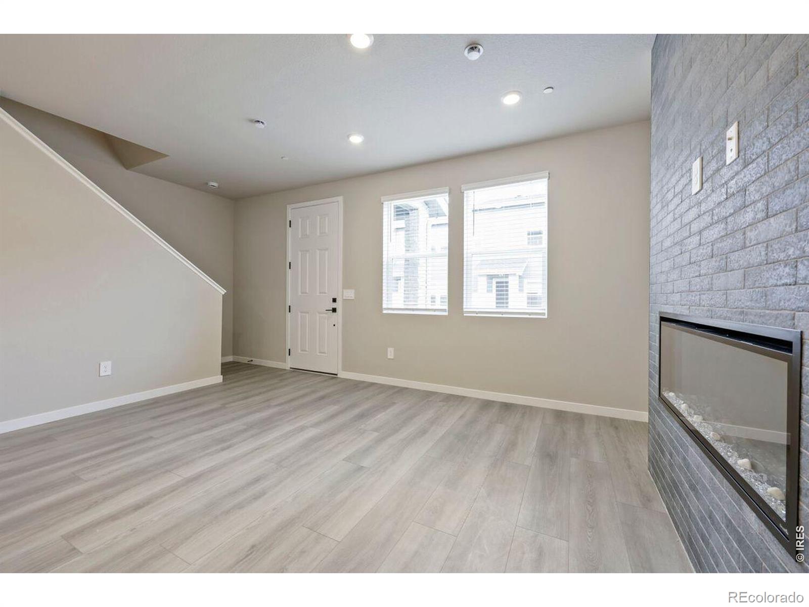 MLS Image #4 for 2833  bear springs circle,longmont, Colorado