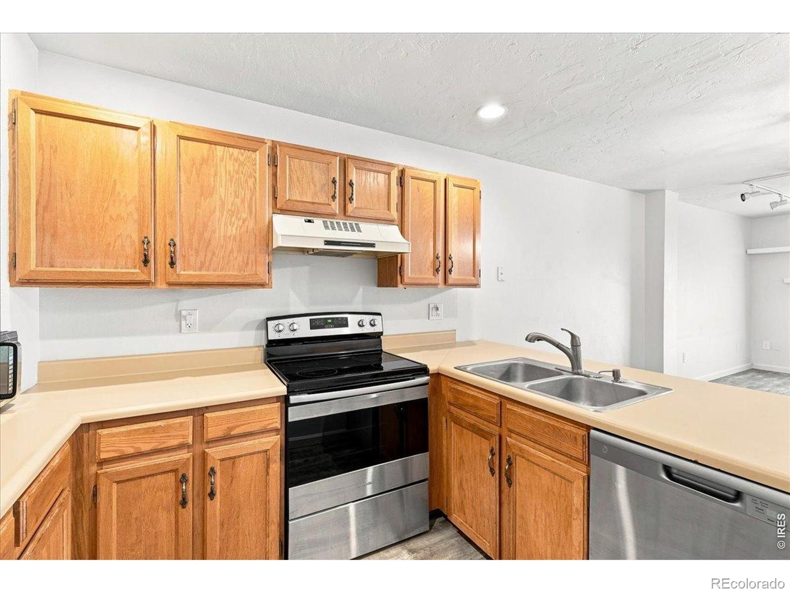 MLS Image #5 for 3440  windmill drive,fort collins, Colorado