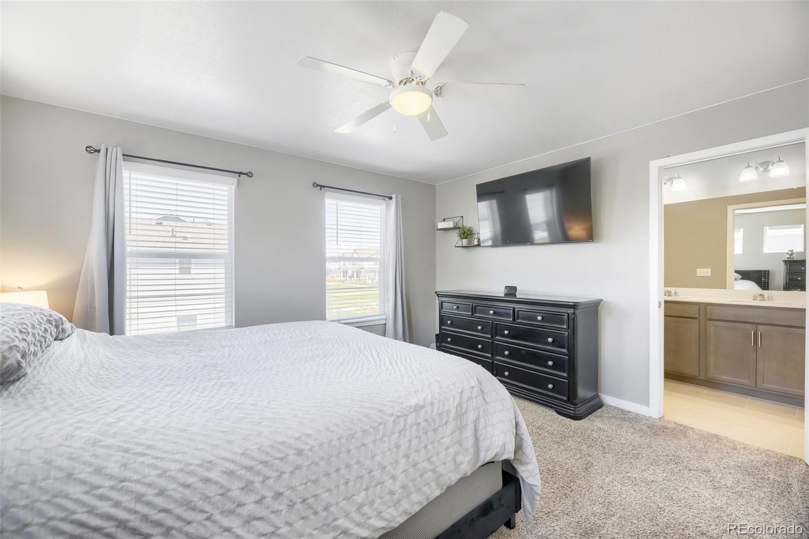 MLS Image #16 for 21843 e 8th avenue,aurora, Colorado