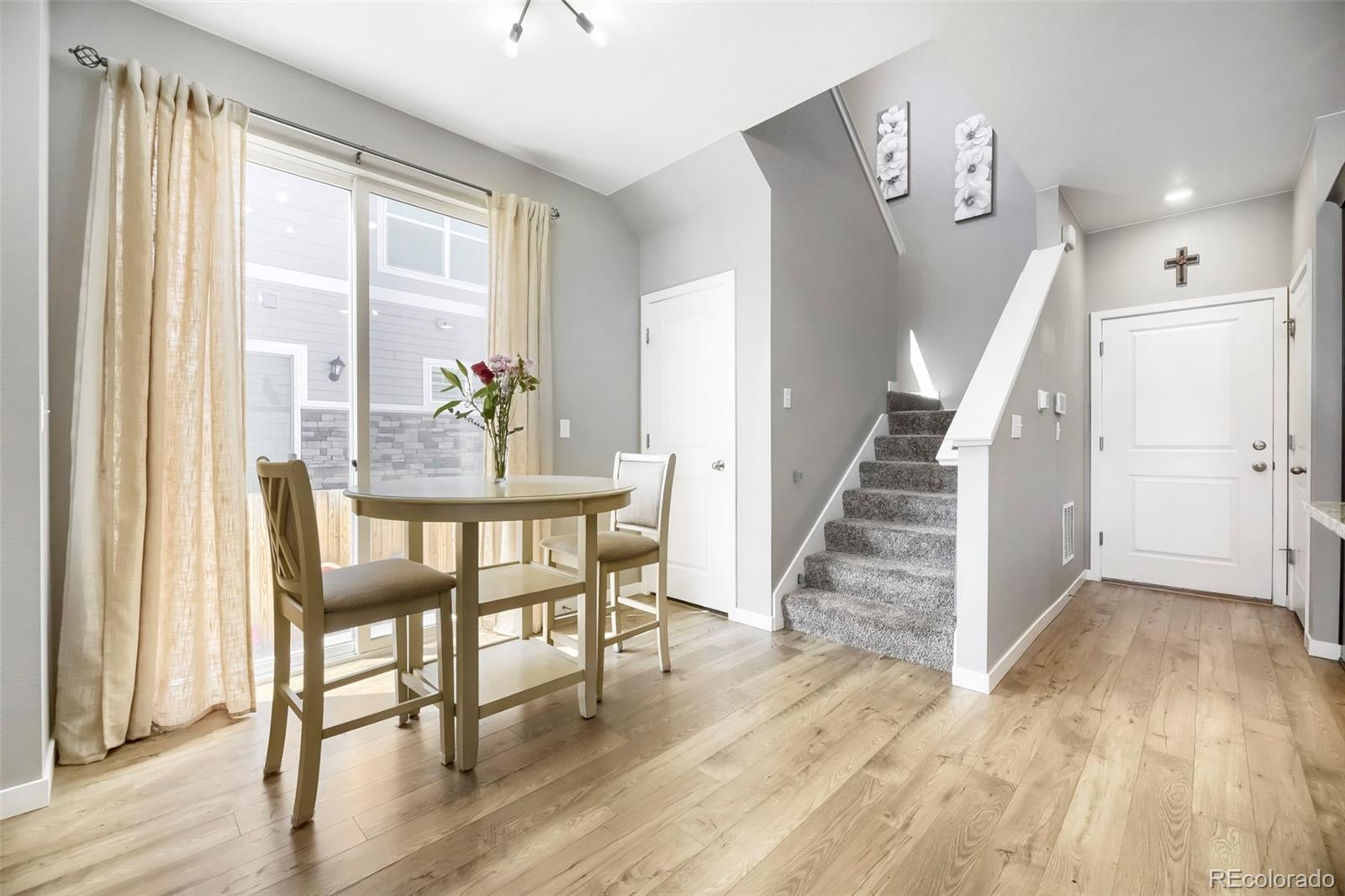 MLS Image #7 for 21843 e 8th avenue,aurora, Colorado