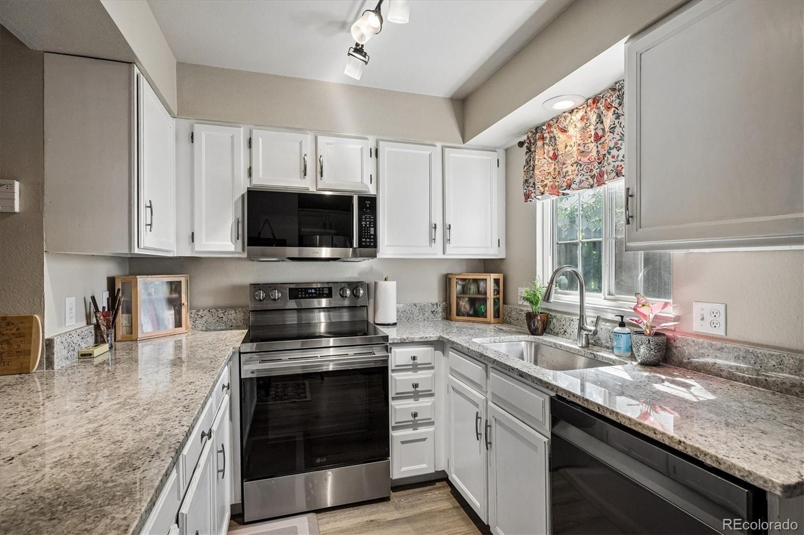 MLS Image #8 for 8964 w dartmouth place ,denver, Colorado