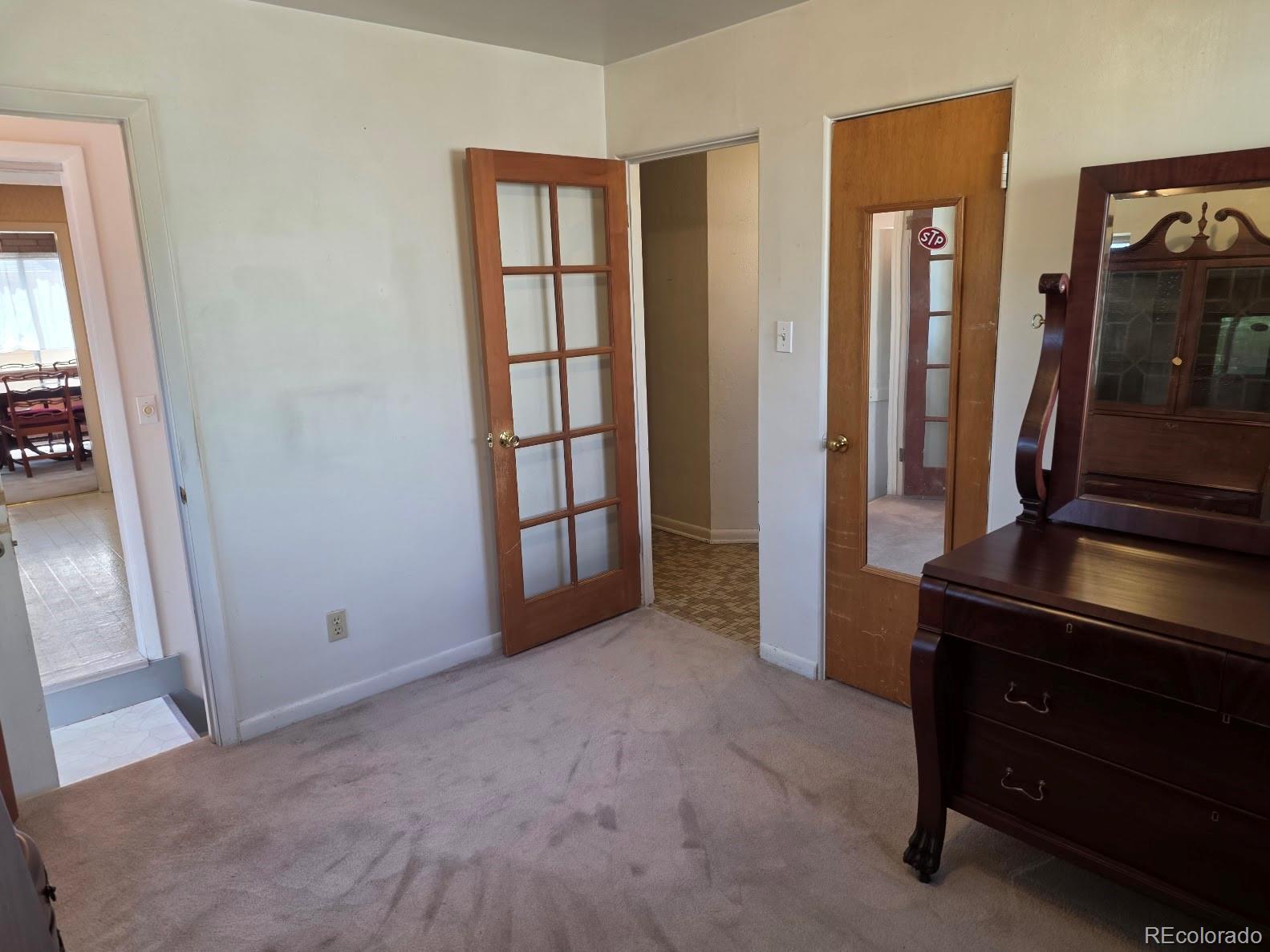 MLS Image #15 for 1150  roslyn street,denver, Colorado