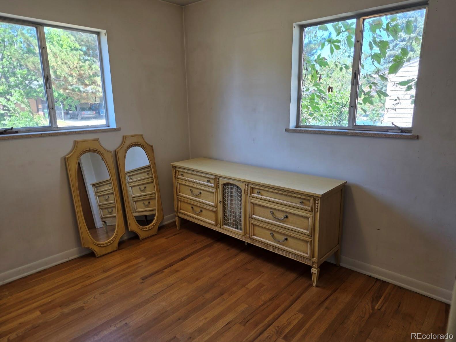 MLS Image #18 for 1150  roslyn street,denver, Colorado