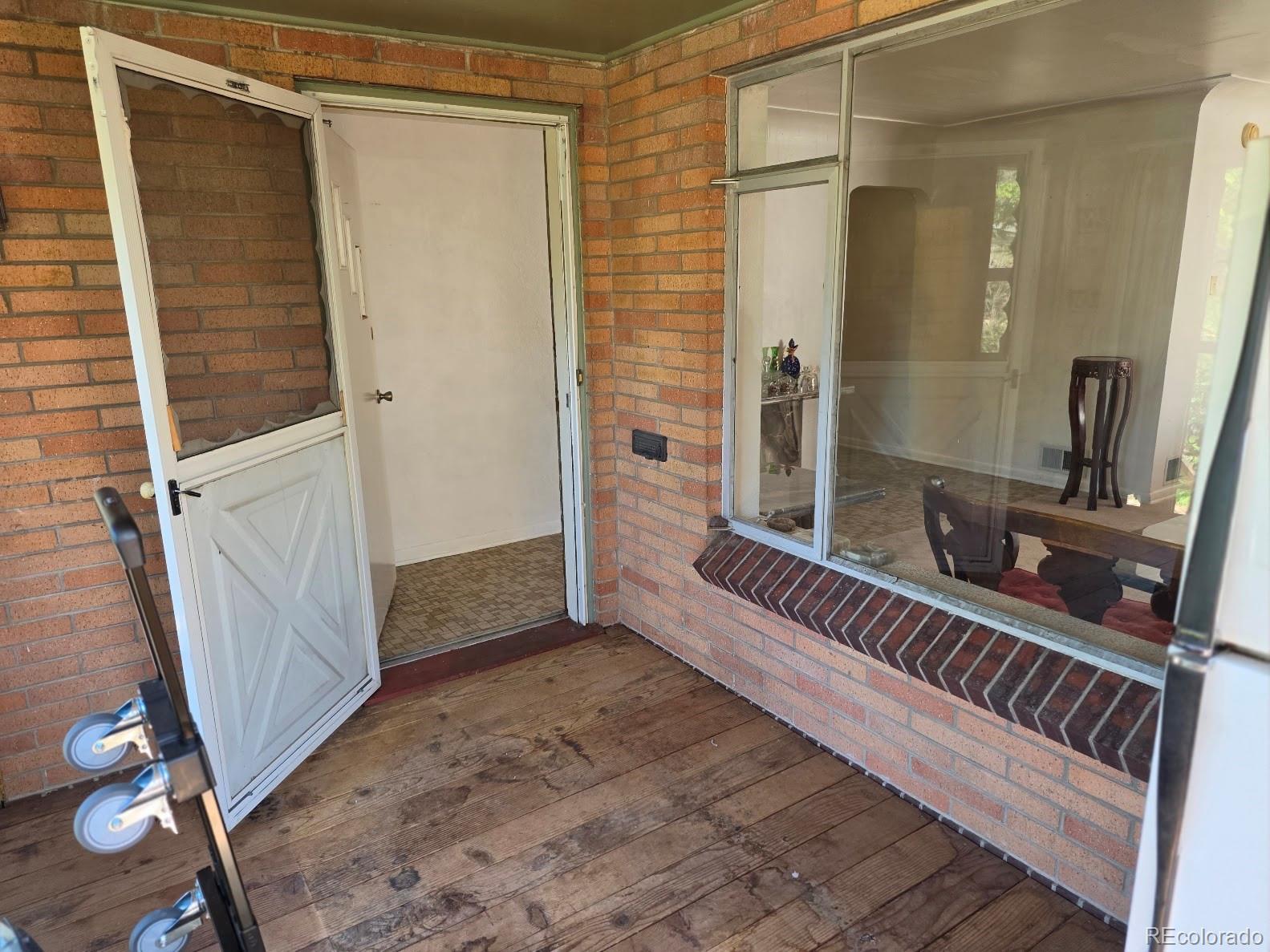 MLS Image #28 for 1150  roslyn street,denver, Colorado