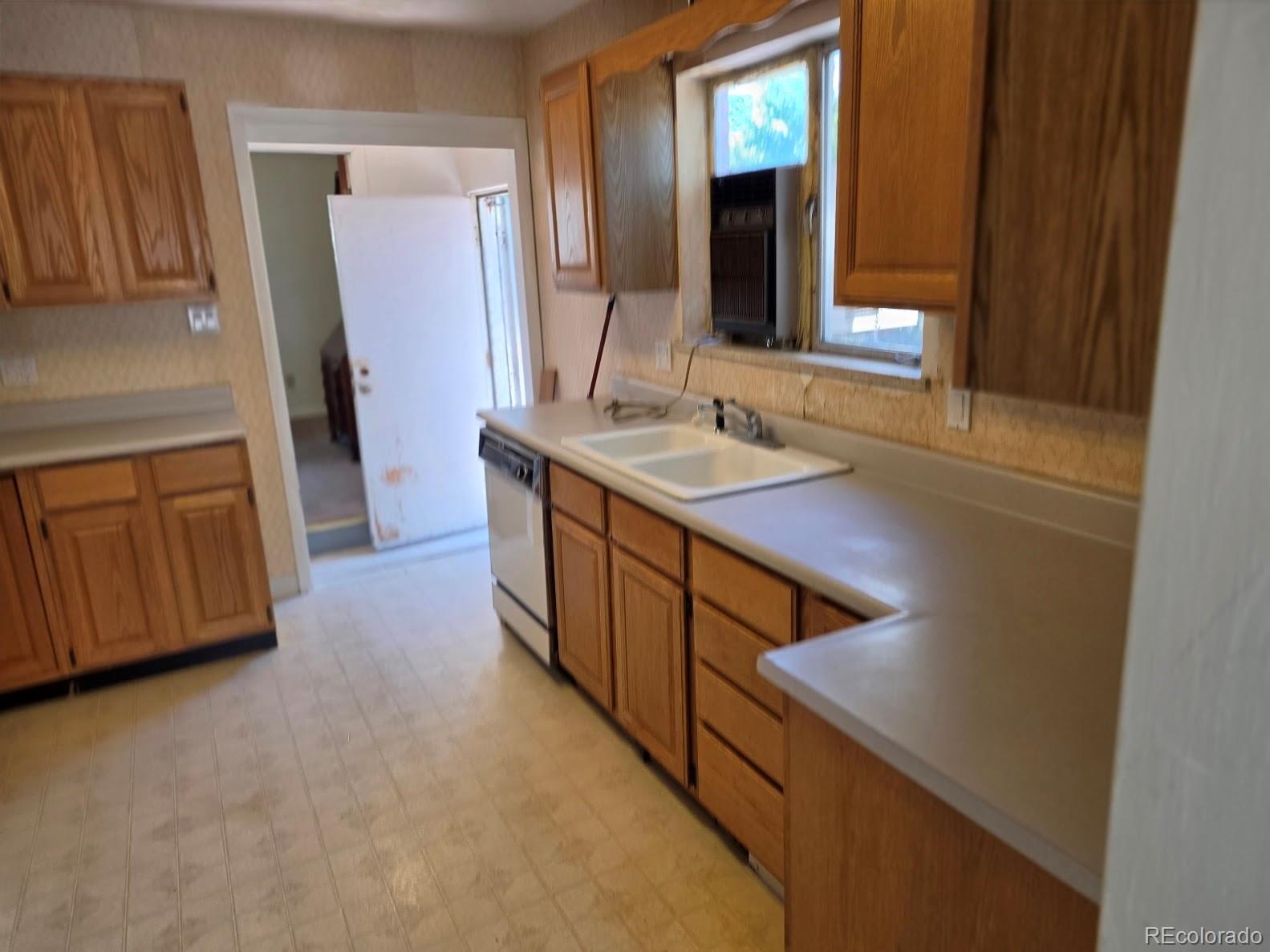 MLS Image #30 for 1150  roslyn street,denver, Colorado