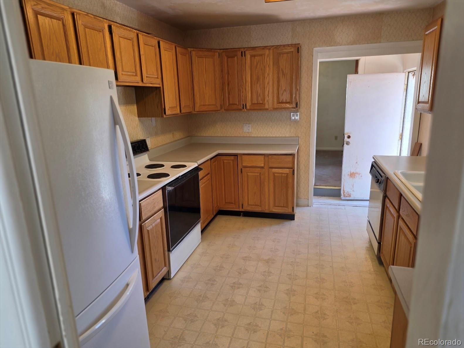 MLS Image #31 for 1150  roslyn street,denver, Colorado