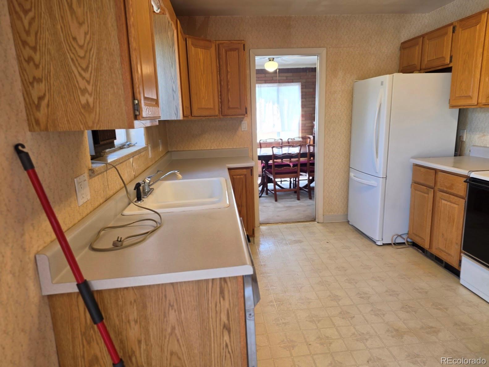 MLS Image #32 for 1150  roslyn street,denver, Colorado