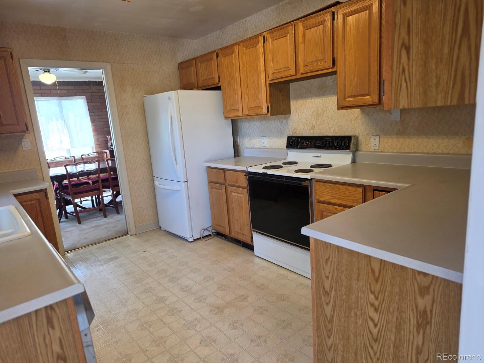 MLS Image #33 for 1150  roslyn street,denver, Colorado