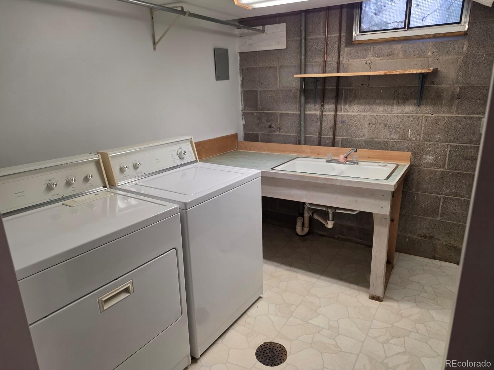 MLS Image #36 for 1150  roslyn street,denver, Colorado