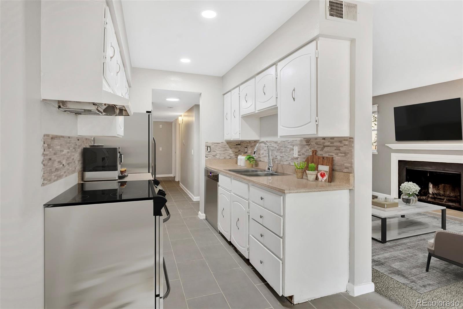 MLS Image #5 for 3646 s granby way,aurora, Colorado